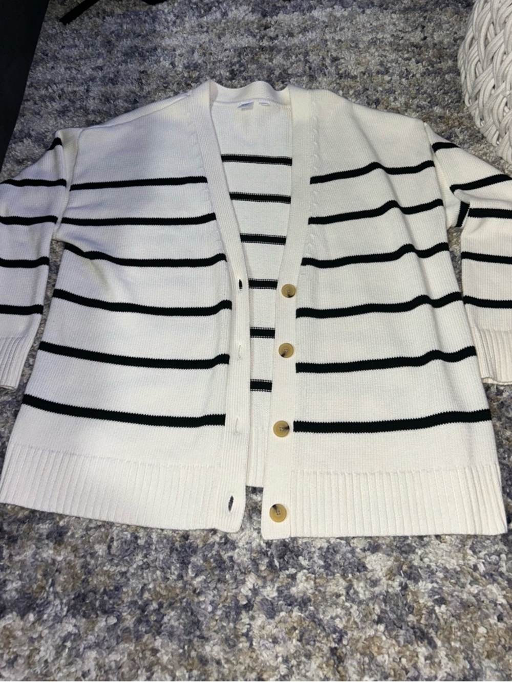 Gap Relaxed V-Neck Button Cardigan White and Black Sz XL